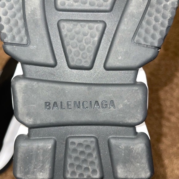 Balenciaga Shoes - Picture 1 of 5